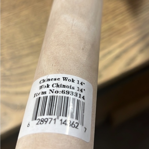 Crucible Cookware 14” Cast Iron Wok - Picture 2 of 4